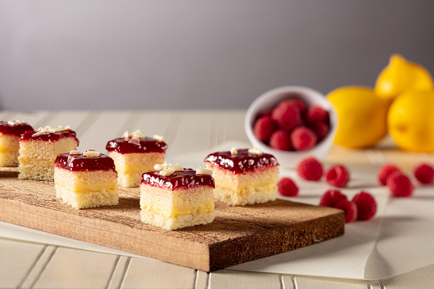 Lemon and raspberry cake