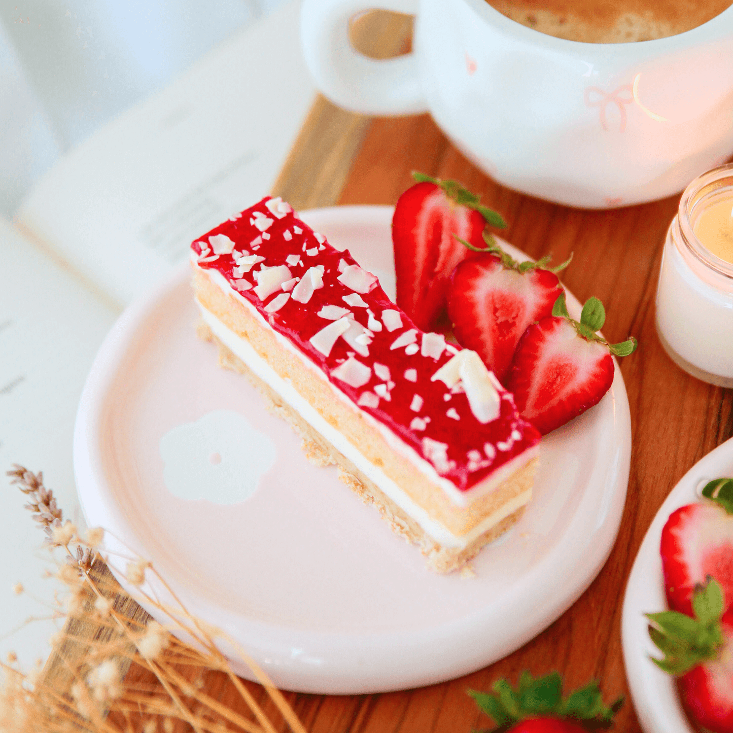 Croustillant au chocolat blanc et fraises